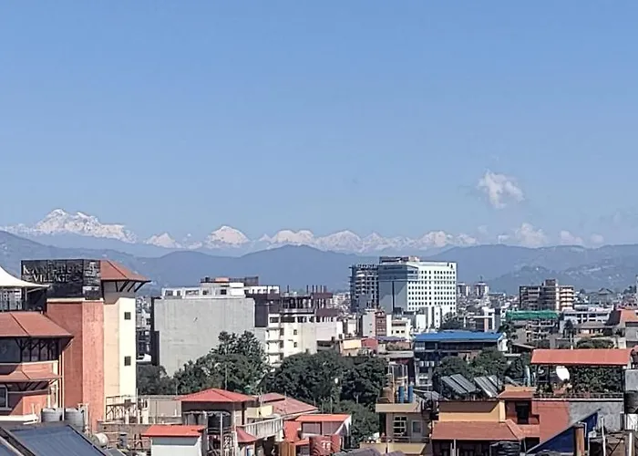 Hotel Nepalaya 3*